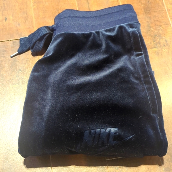 Nike velour pants - Picture 5 of 5